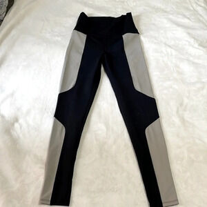 Live the process geometric leggings